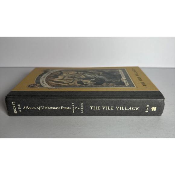 The Vile Village A Series of Unfortunate Events #7 Lemony Snicket 1st Edition - Picture 3 of 10